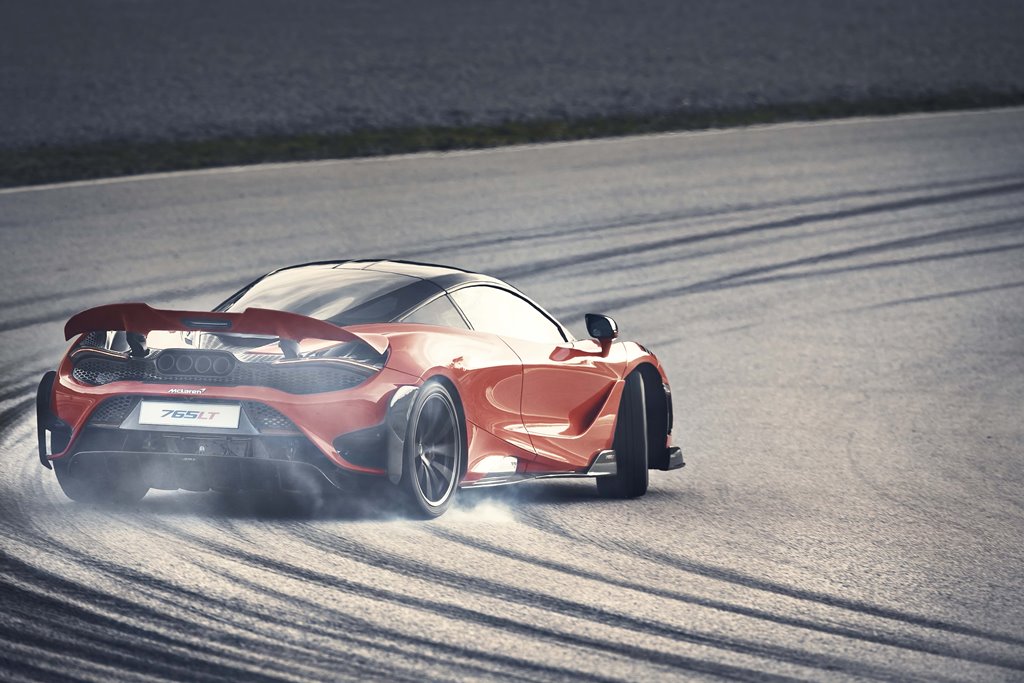 McLaren 765LT (2020)