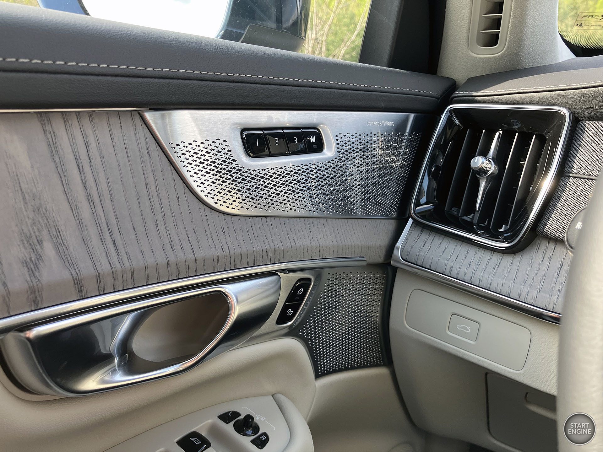 Volvo XC90 B5 AWD MHEV Ultra FL (2025)