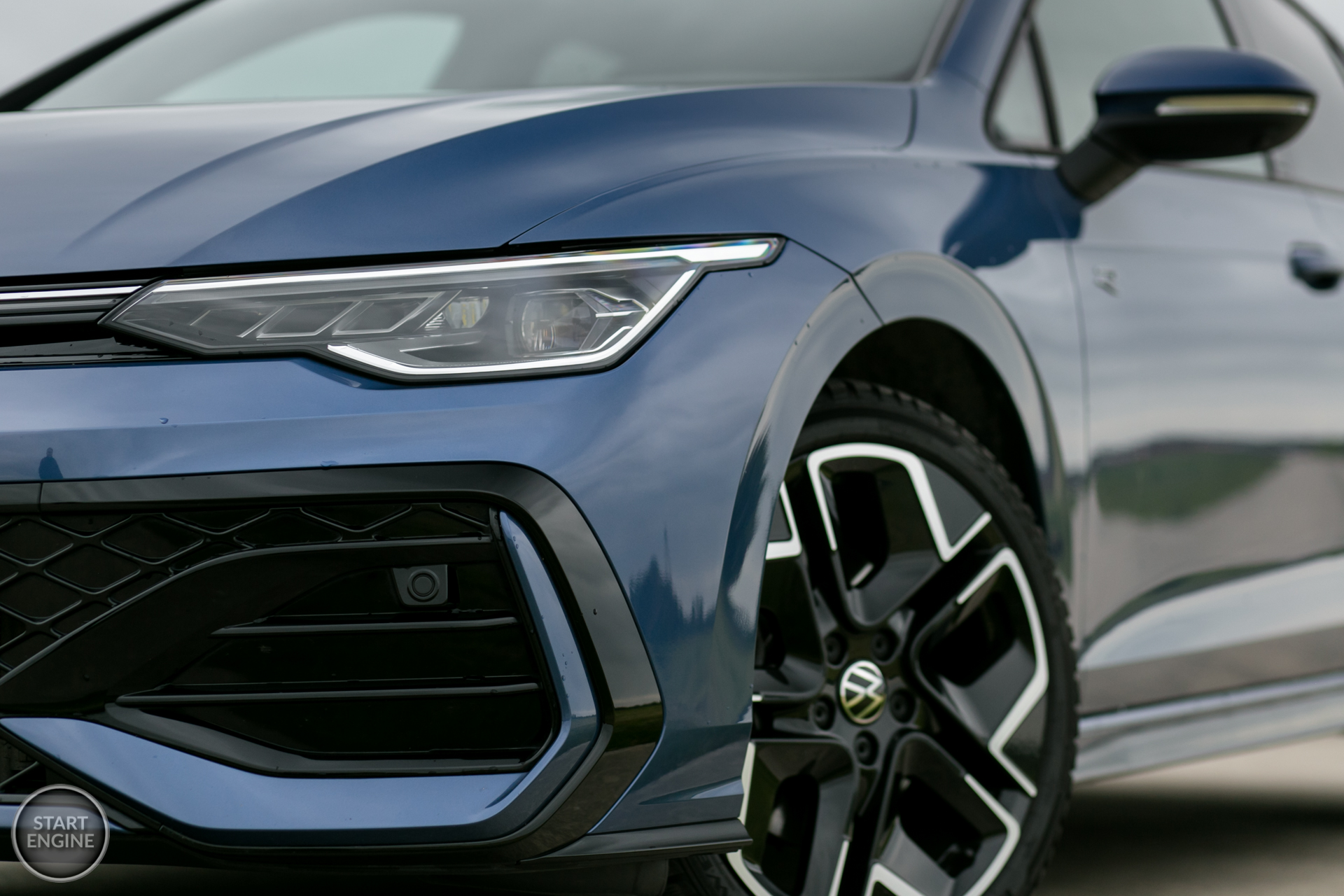 Volkswagen Golf R-Line 1.5 eTSI 150 KM DSG7