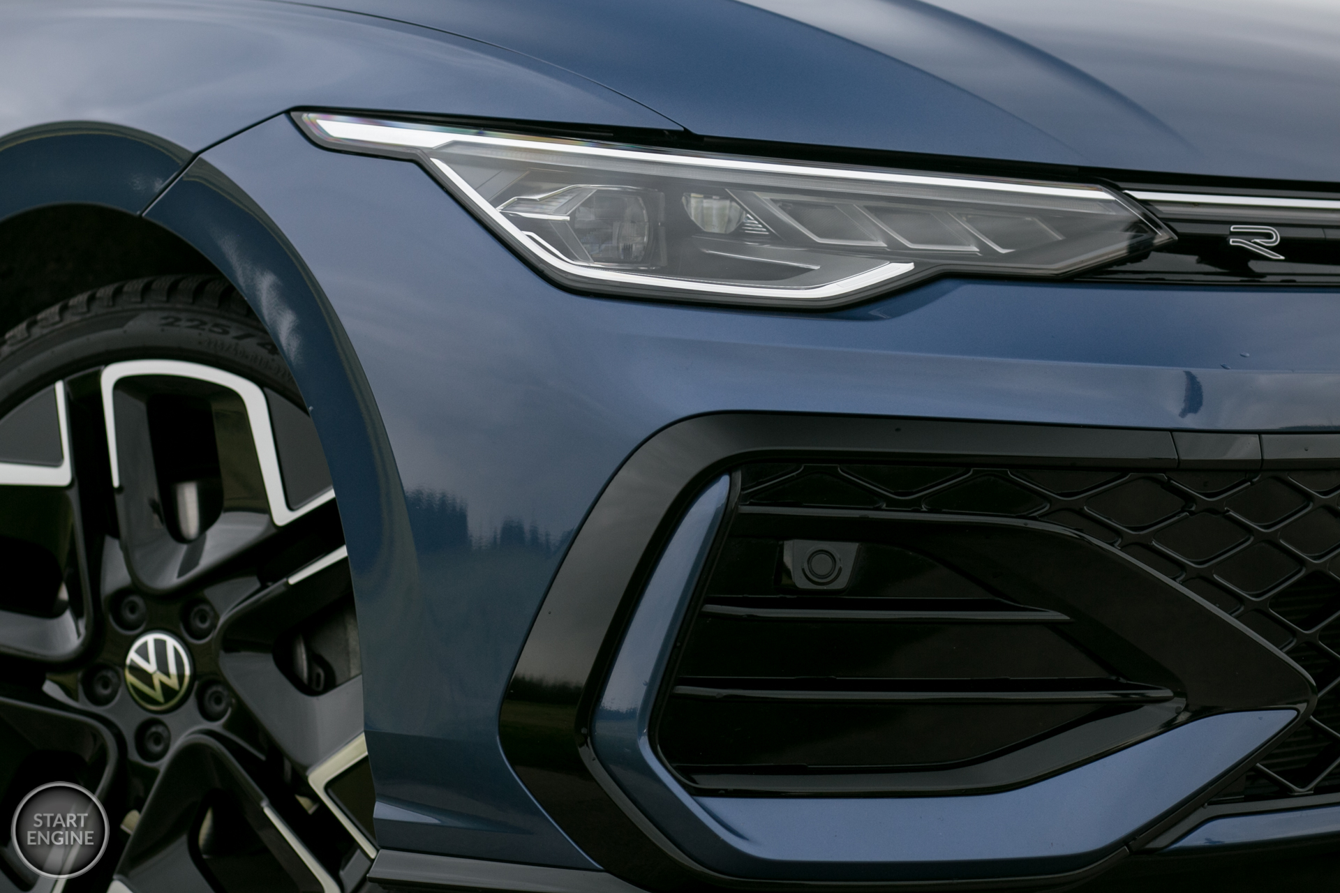 Volkswagen Golf R-Line 1.5 eTSI 150 KM DSG7