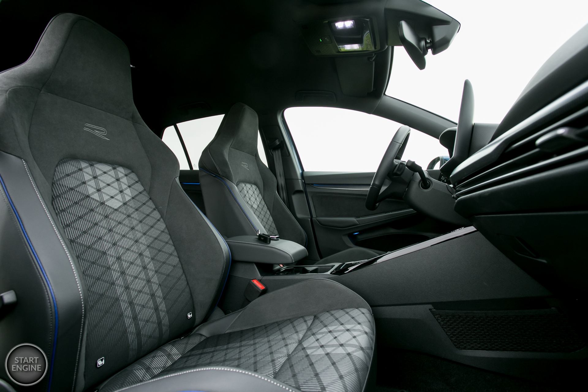 Volkswagen Golf R-Line 1.5 eTSI 150 KM DSG7