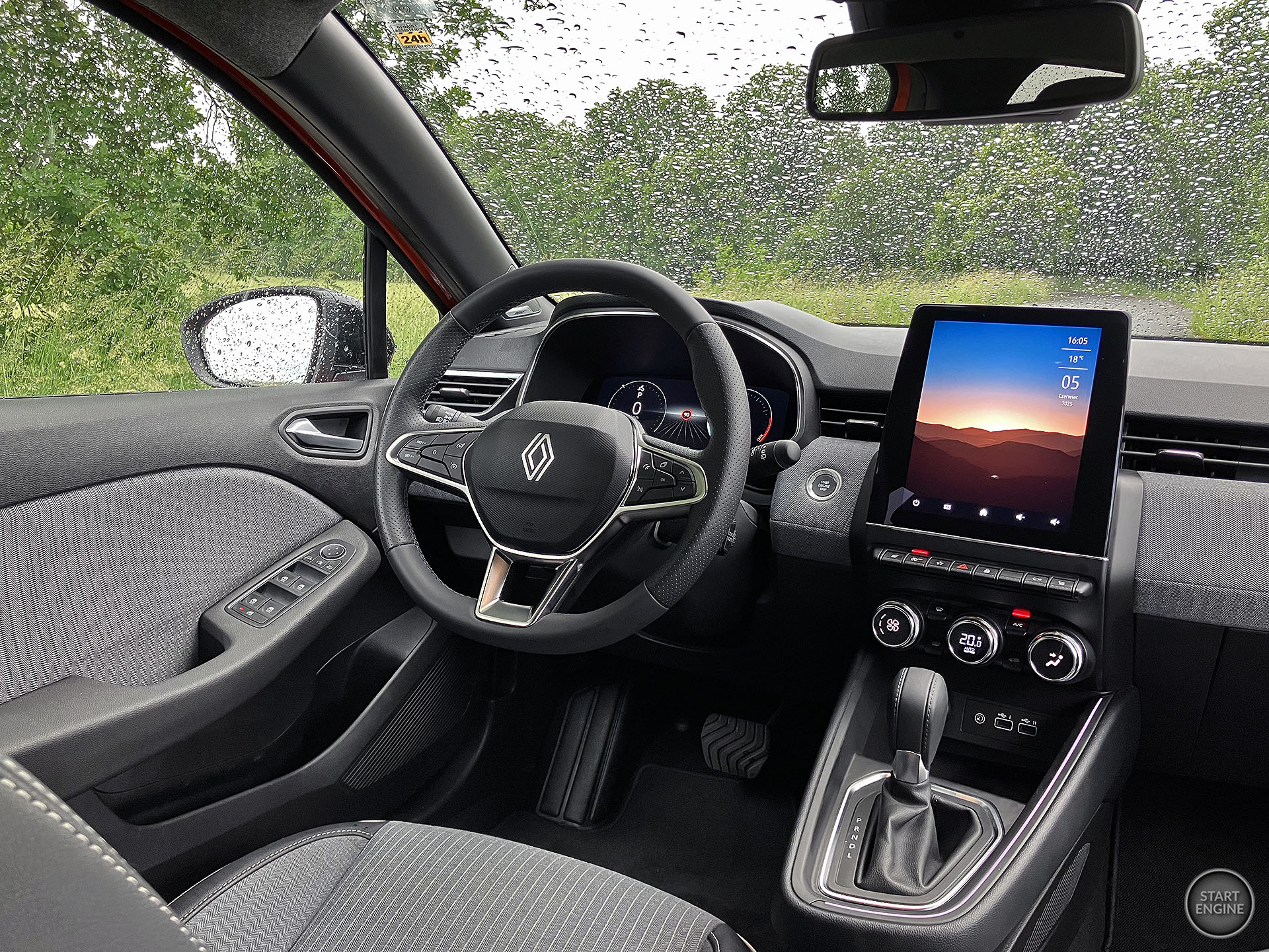 Renault Clio techno 1.0 TCe 90 KM X-Tronic
