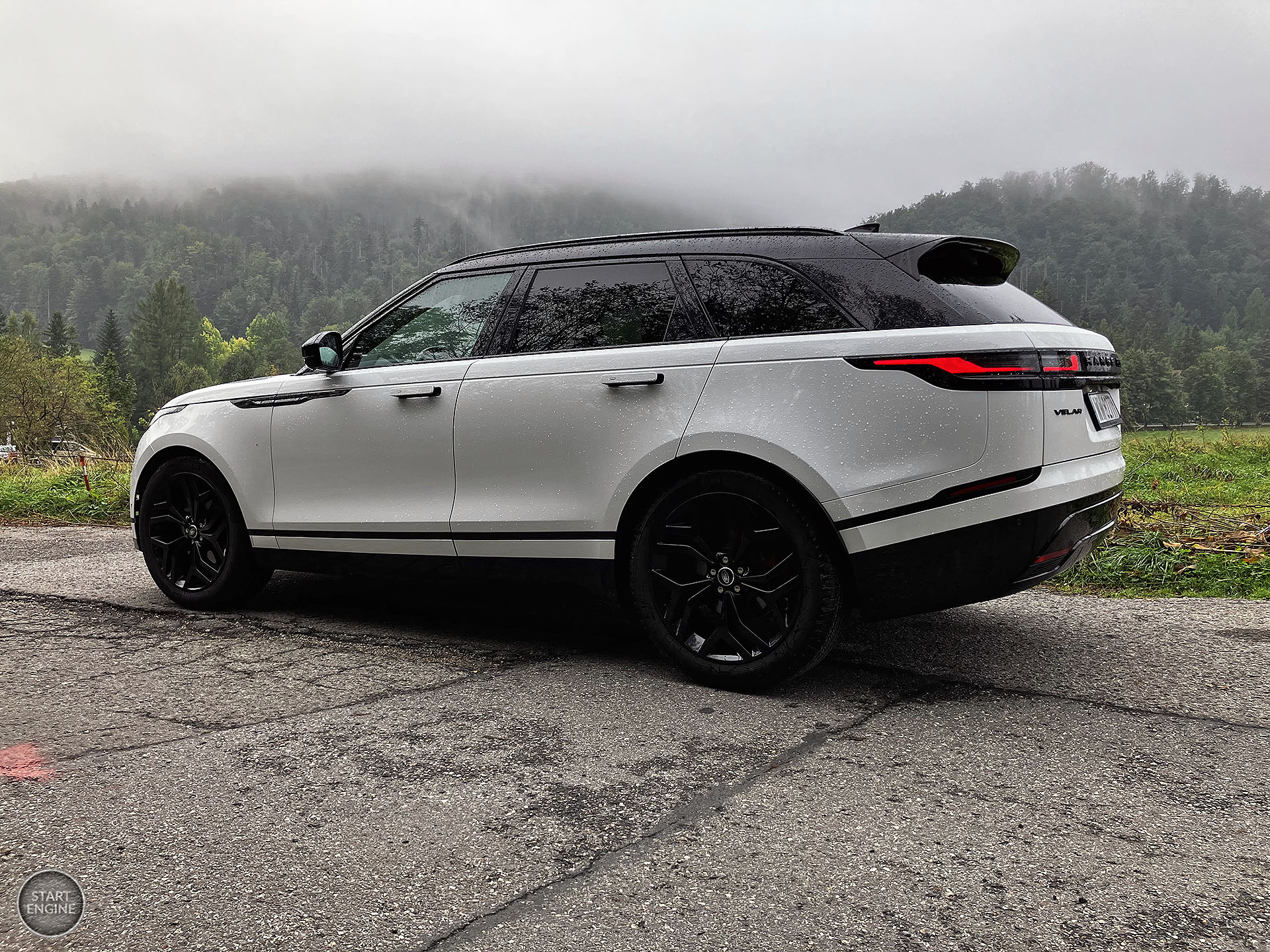 Range Rover Velar Dynamic SE D200 MHEV