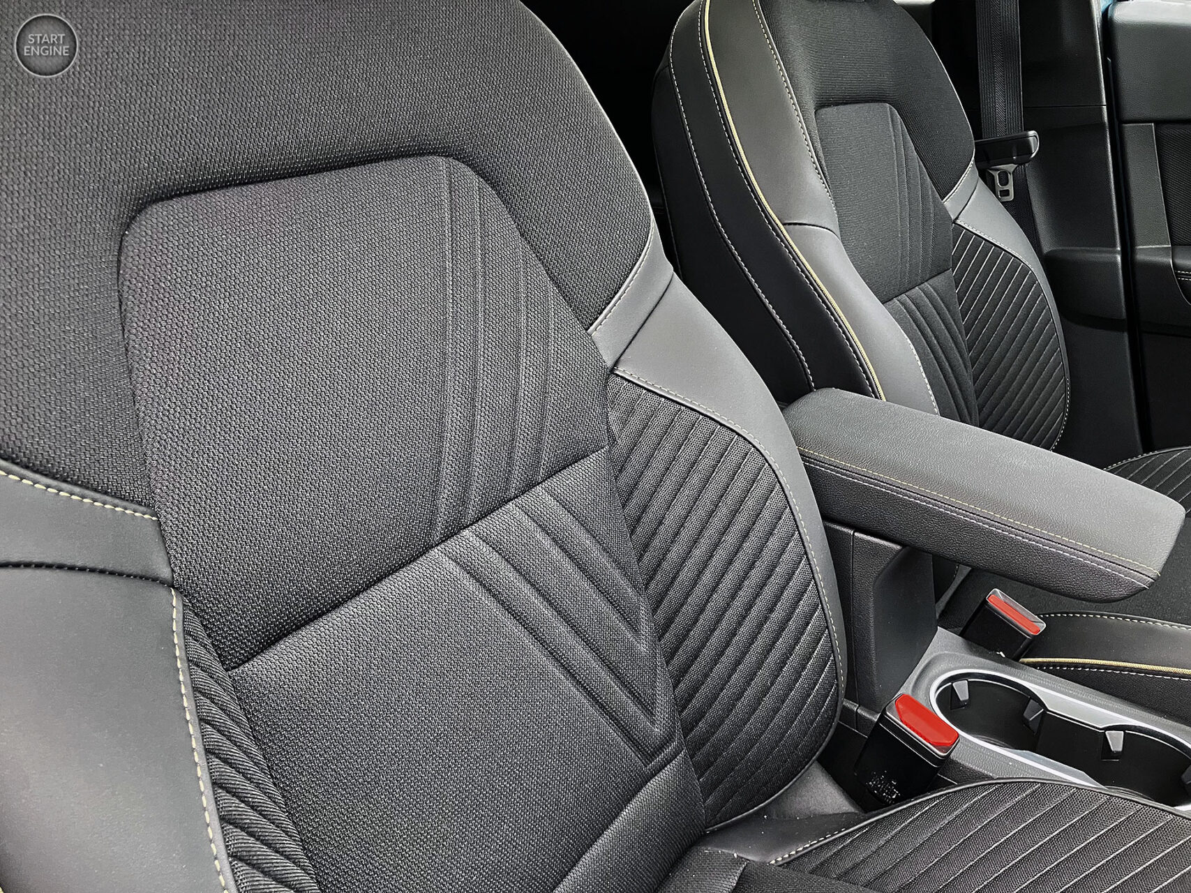 Renault Symbioz iconic E-TECH (2025)