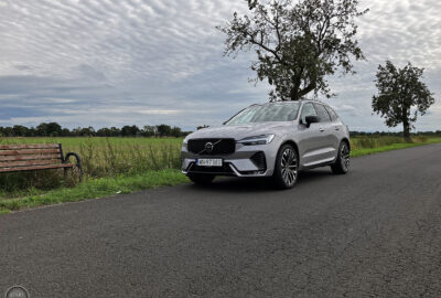 Volvo XC60 Ultra Dark B5 AWD MHEV (2025)