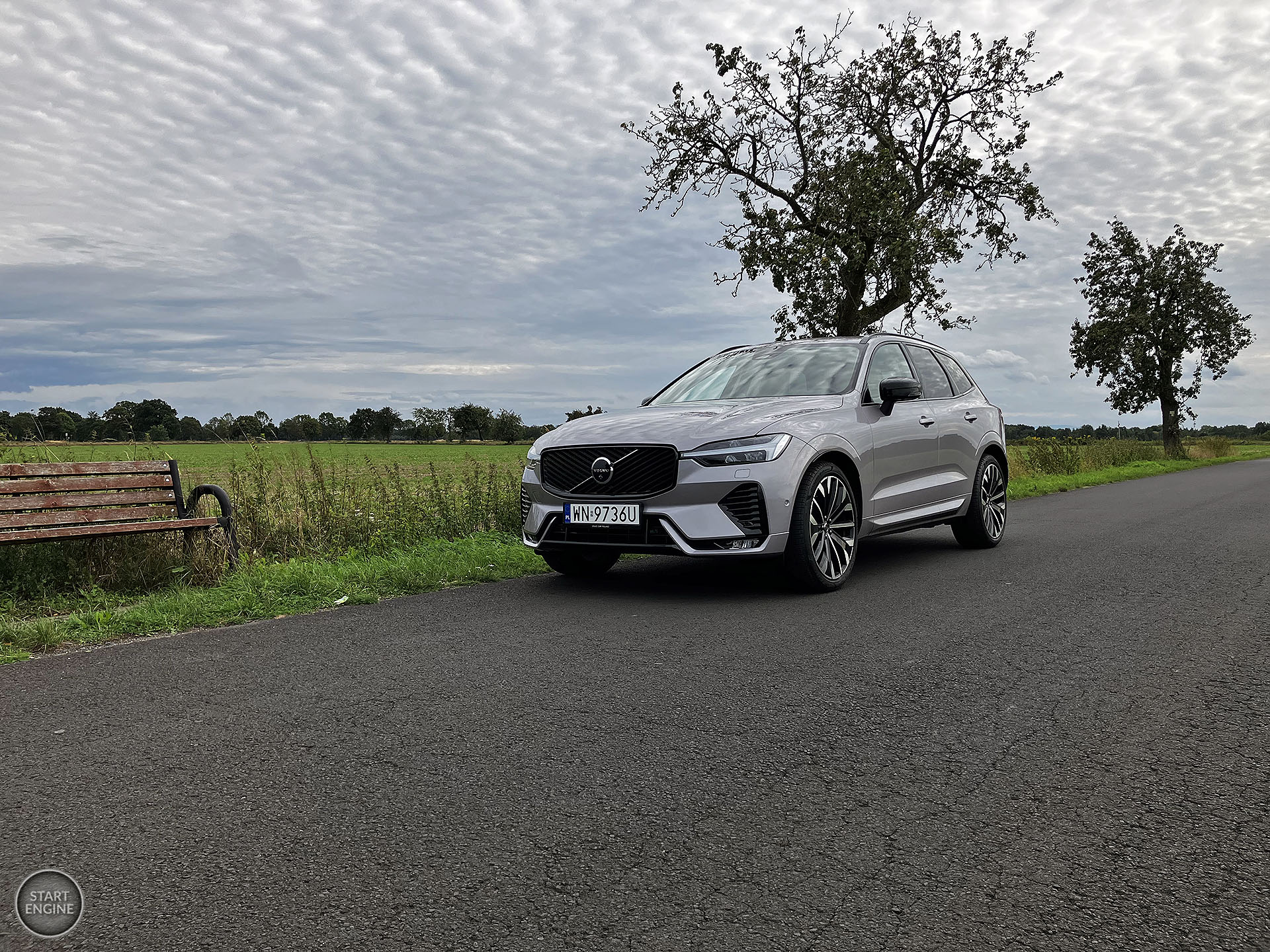 Volvo XC60 Ultra Dark B5 AWD MHEV (2025)