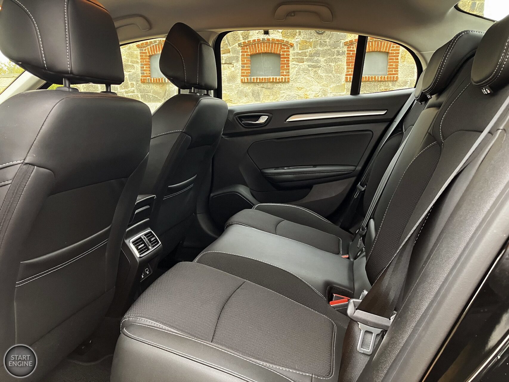 Renault Mégane Grand Coupé techno 1.5 Blue dCi 115 KM EDC