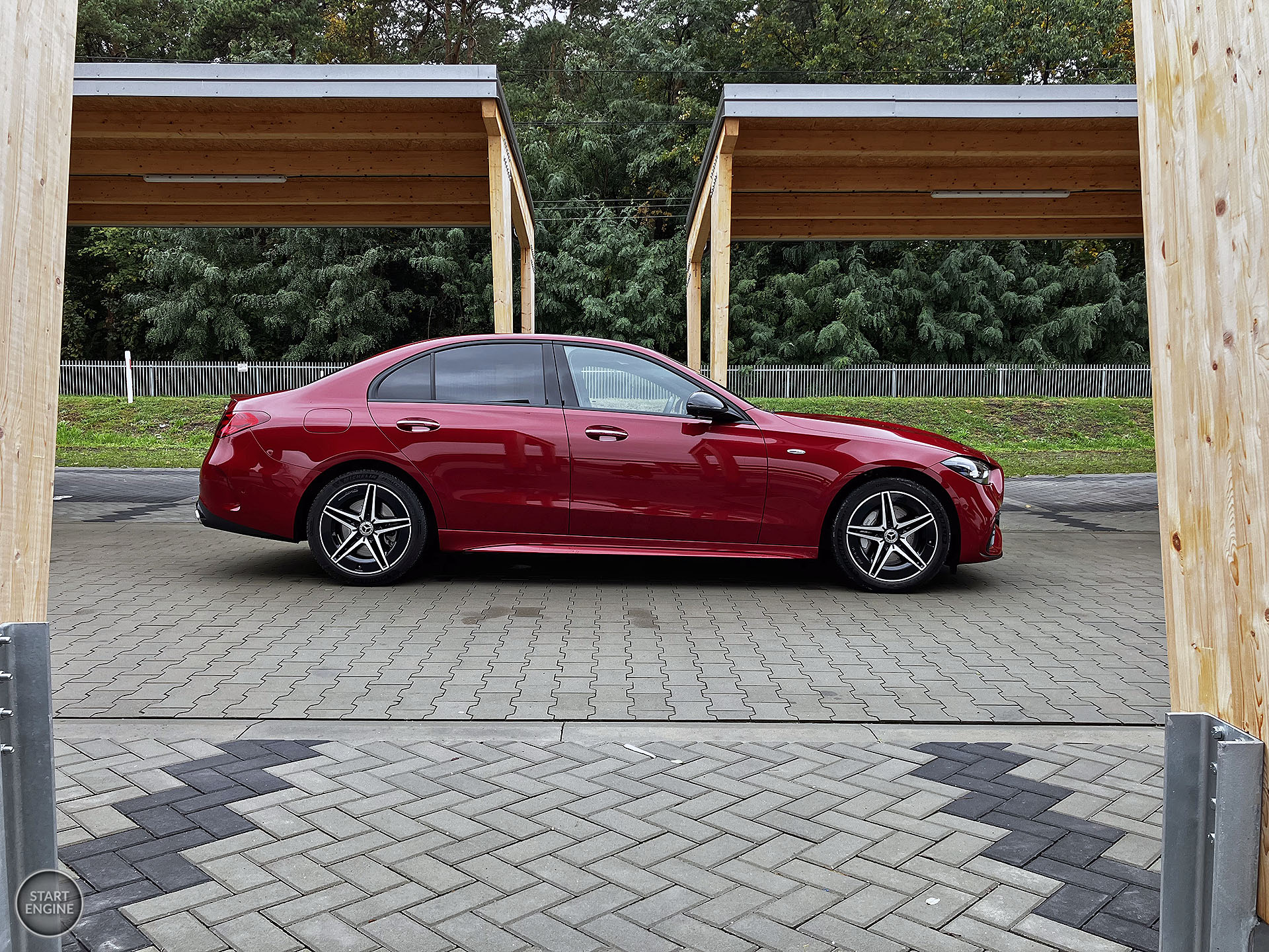 Mercedes-Benz C 300 e 4MATIC EQ