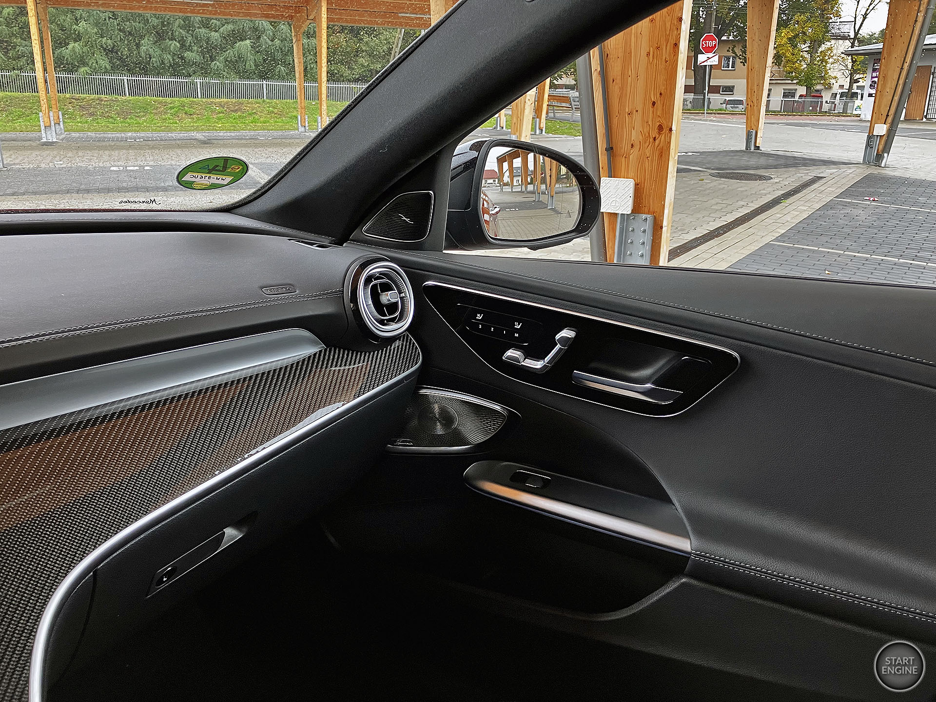 Mercedes-Benz C 300 e 4MATIC EQ