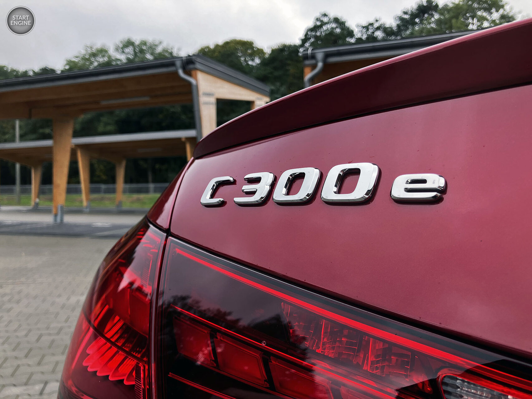 Mercedes-Benz C 300 e 4MATIC EQ