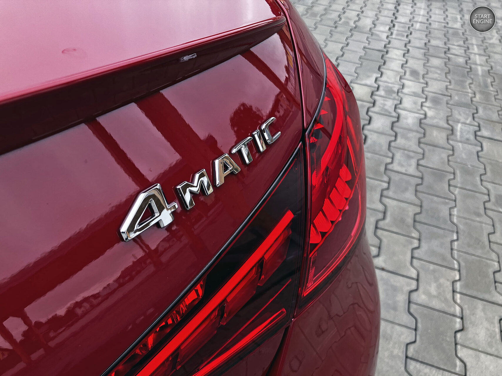 Mercedes-Benz C 300 e 4MATIC EQ