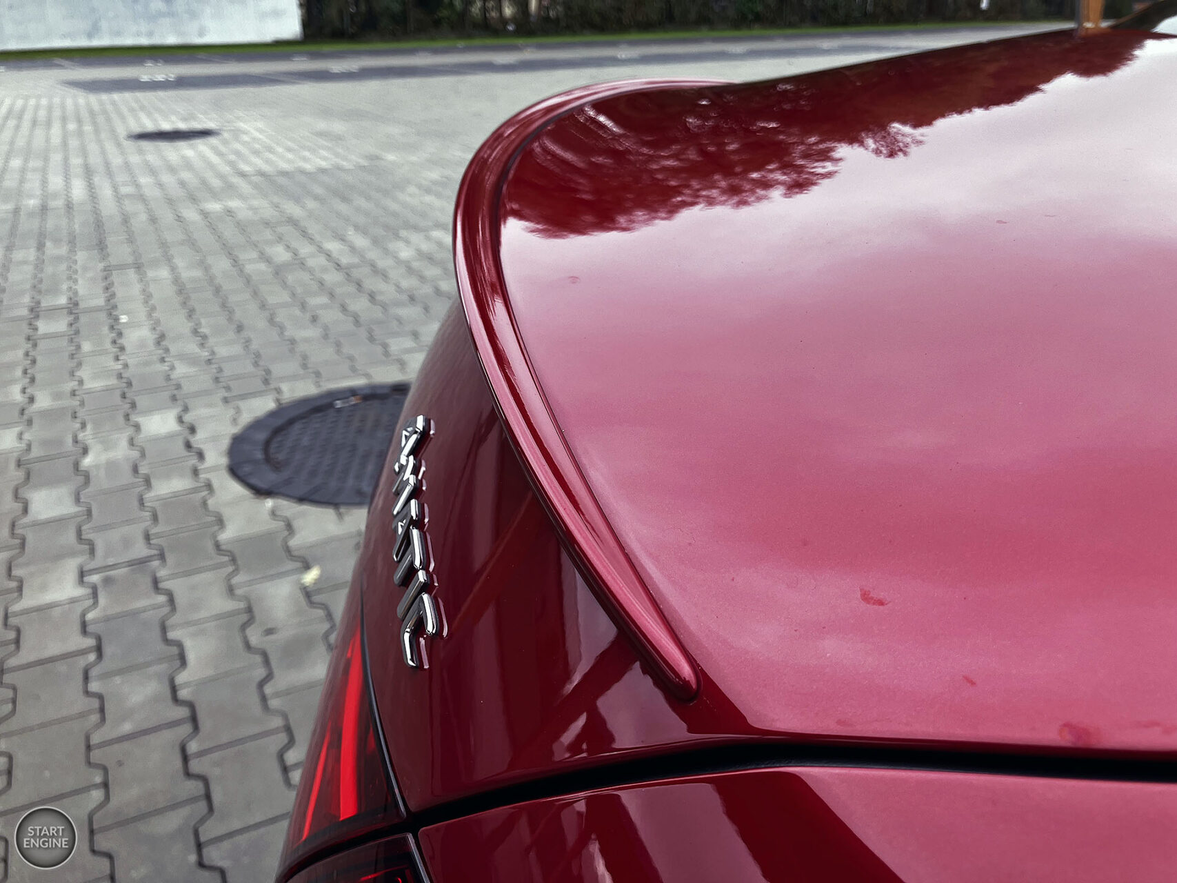 Mercedes-Benz C 300 e 4MATIC EQ