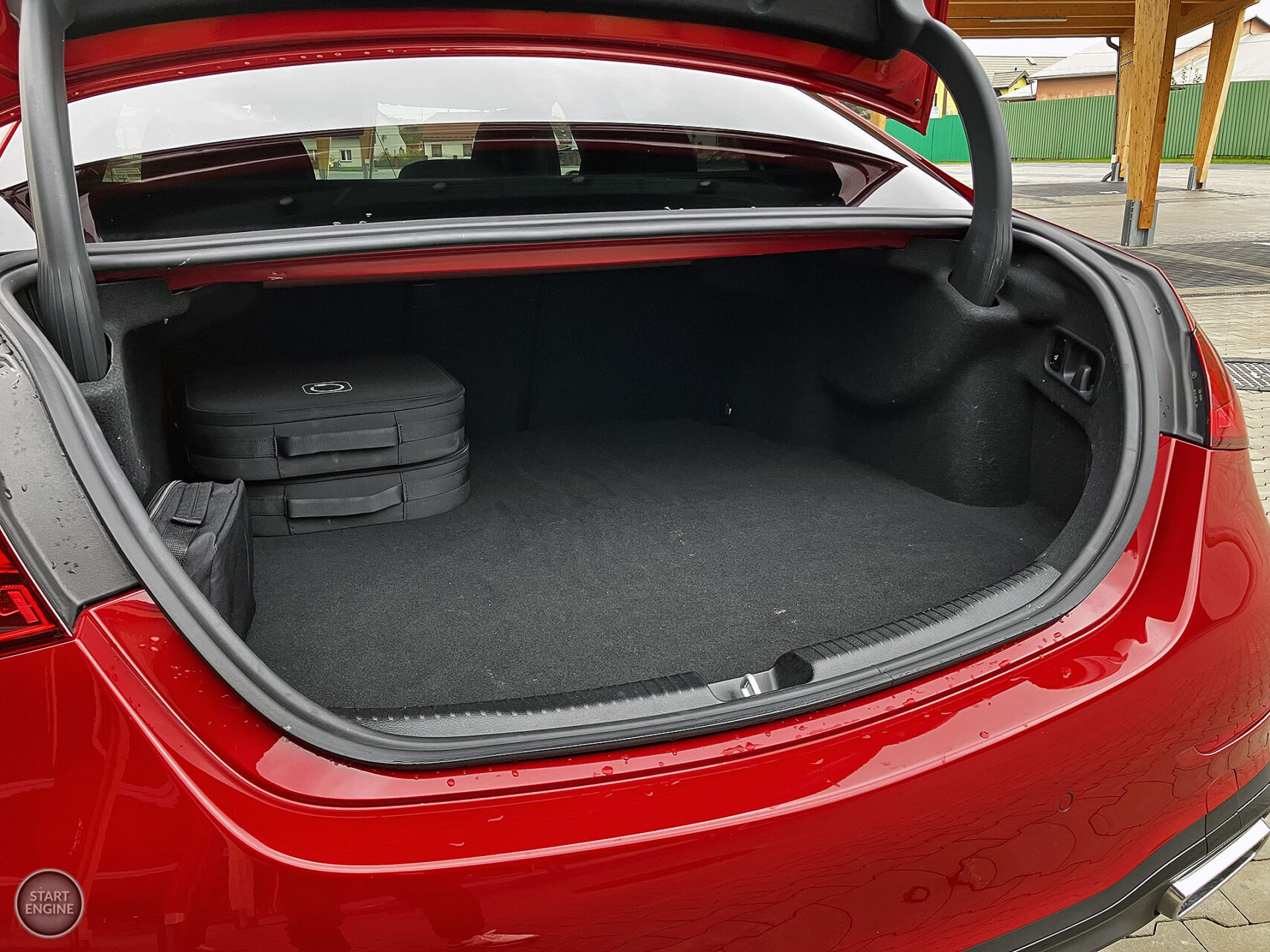 Mercedes-Benz C 300 e 4MATIC EQ