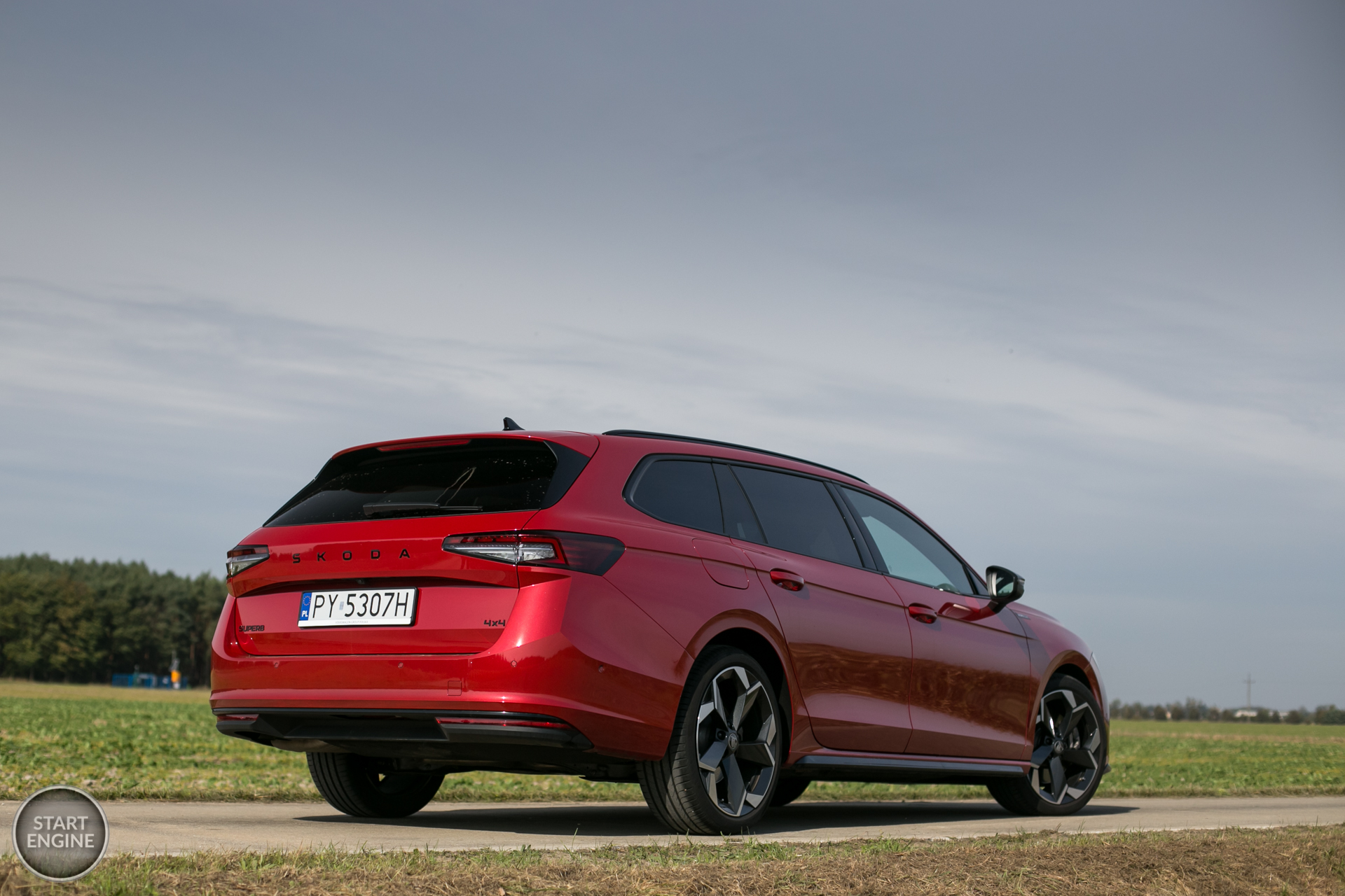 Škoda Superb Combi Sportline 2.0 TDI 193 KM DSG7 4x4