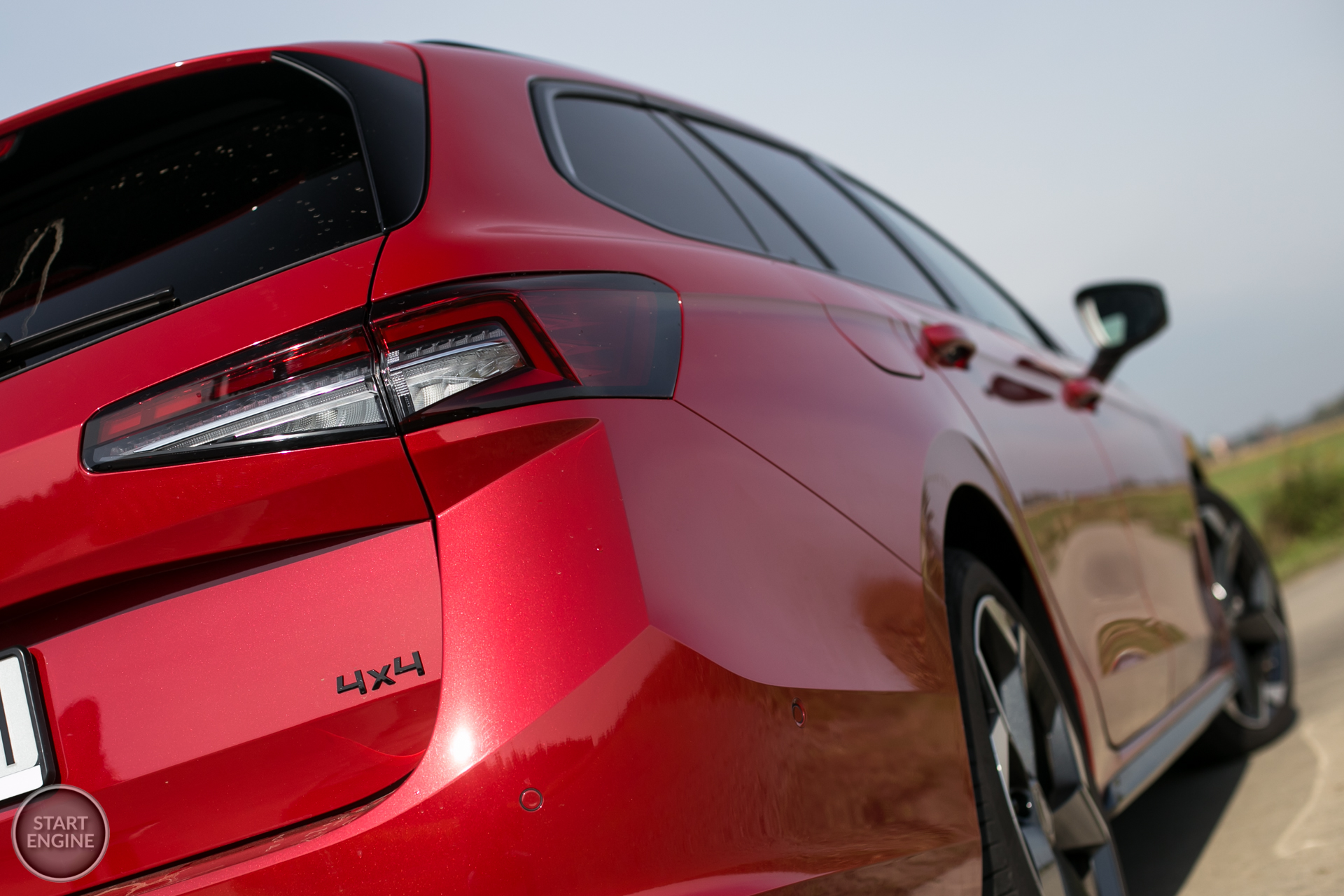 Škoda Superb Combi Sportline 2.0 TDI 193 KM DSG7 4x4