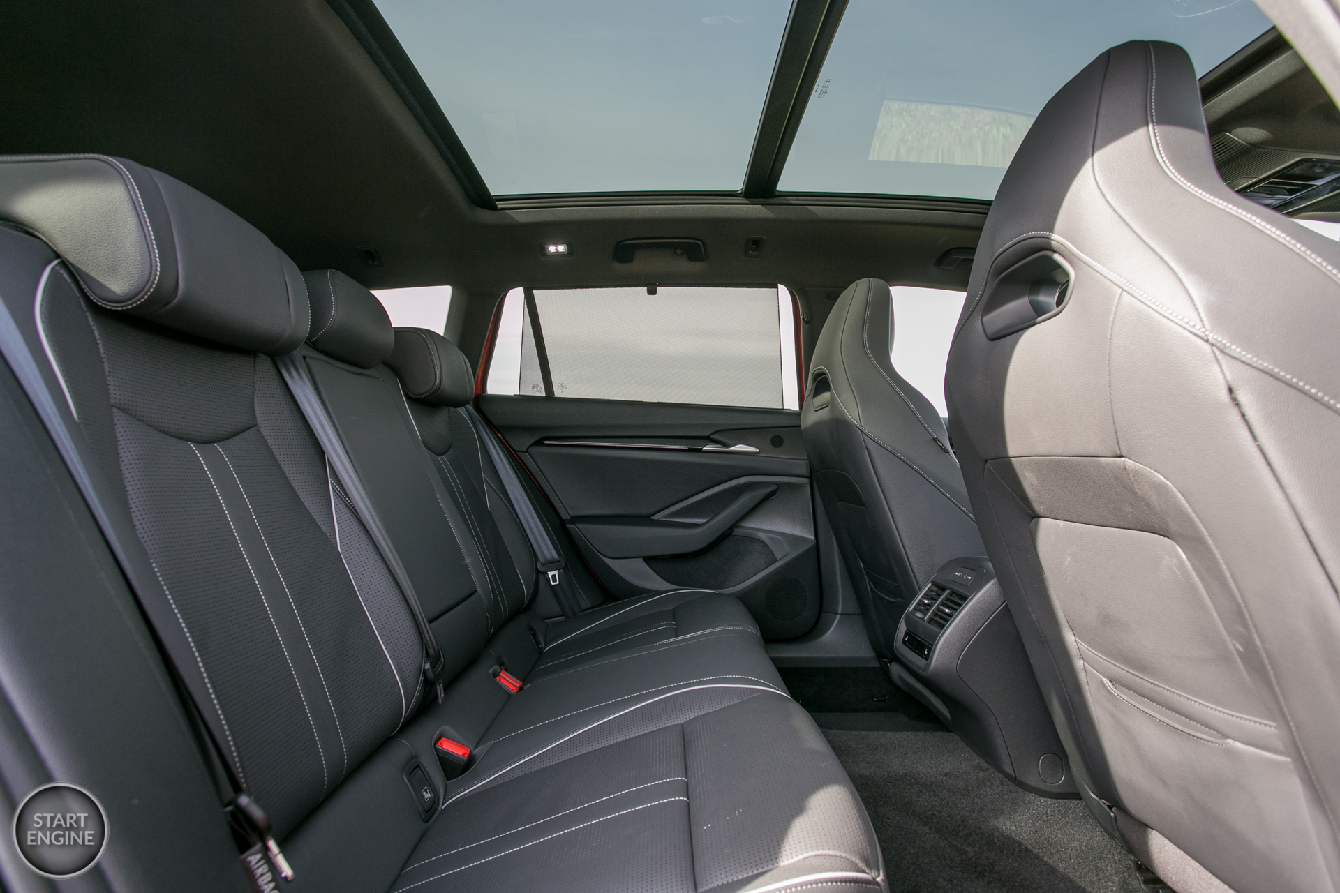 Škoda Superb Combi Sportline 2.0 TDI 193 KM DSG7 4x4