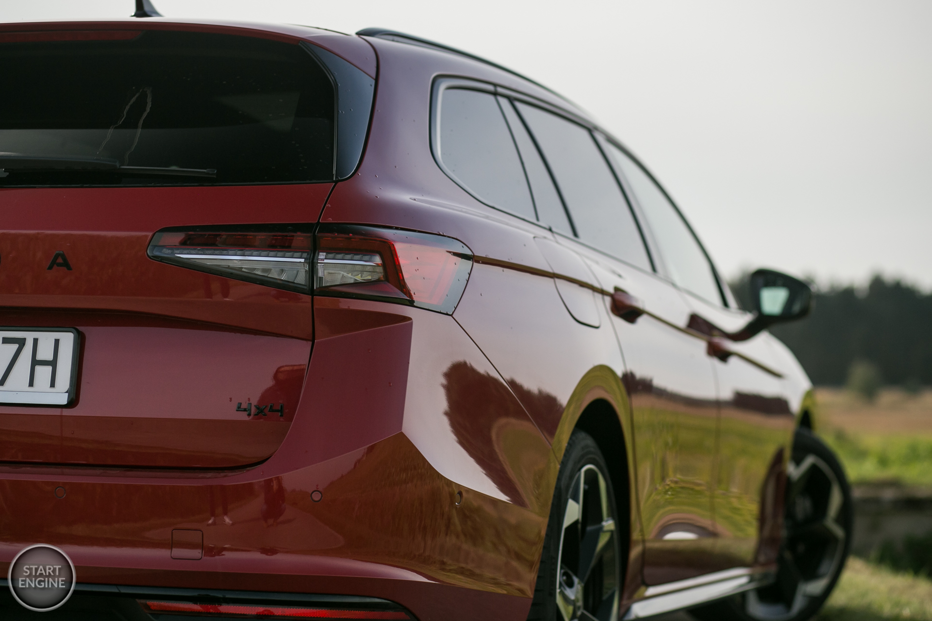 Škoda Superb Combi Sportline 2.0 TDI 193 KM DSG7 4x4