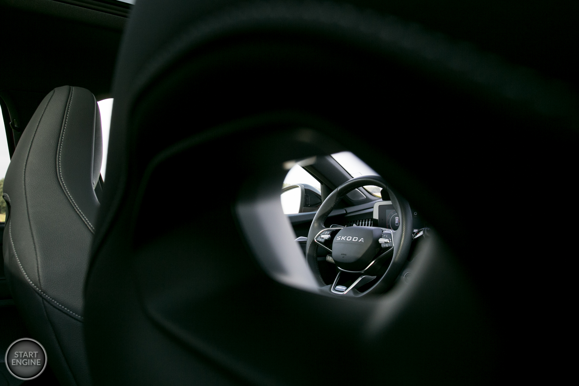 Škoda Superb Combi Sportline 2.0 TDI 193 KM DSG7 4x4