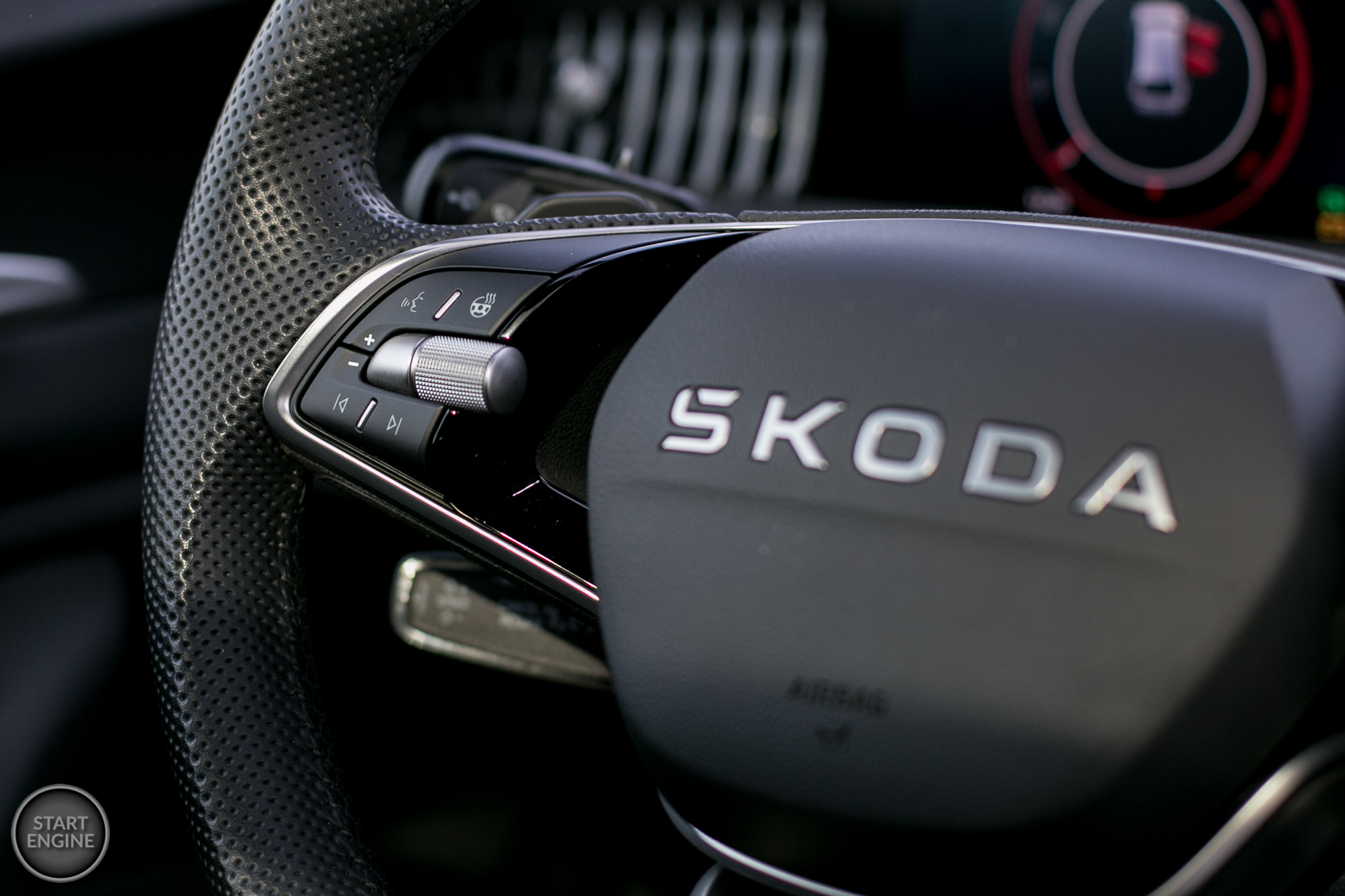 Škoda Superb Combi Sportline 2.0 TDI 193 KM DSG7 4x4