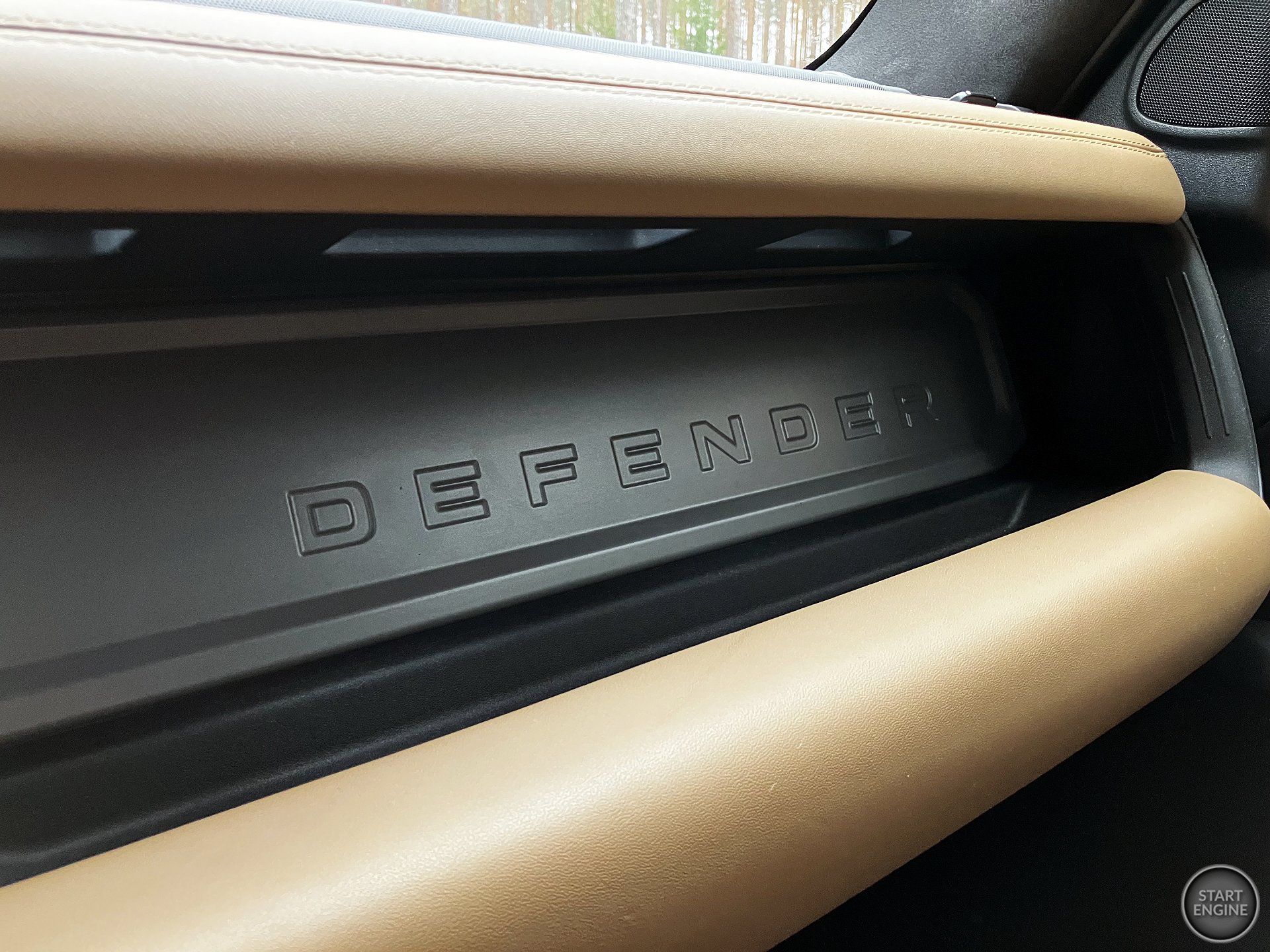 Land Rover Defender X-Dynamic HSE 130 D300 MHEV