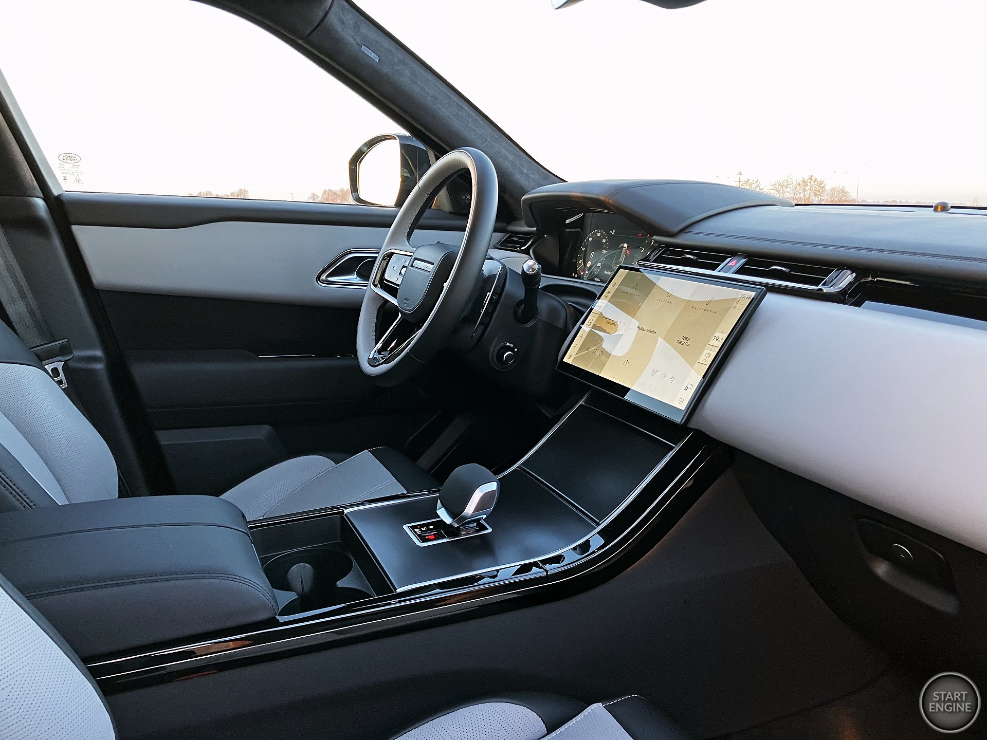 Range Rover Velar Autobiography P400 MHEV