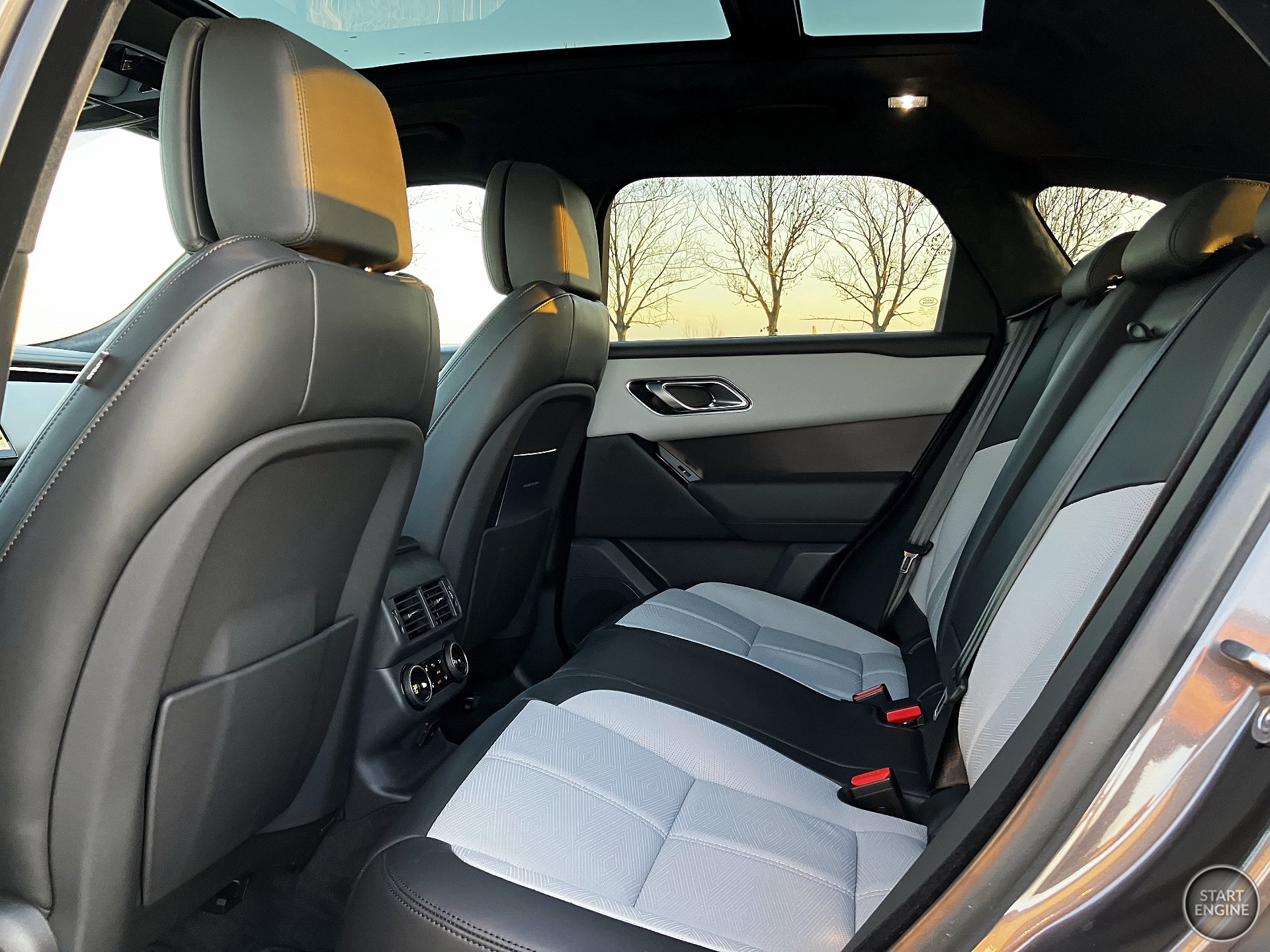 Range Rover Velar Autobiography P400 MHEV