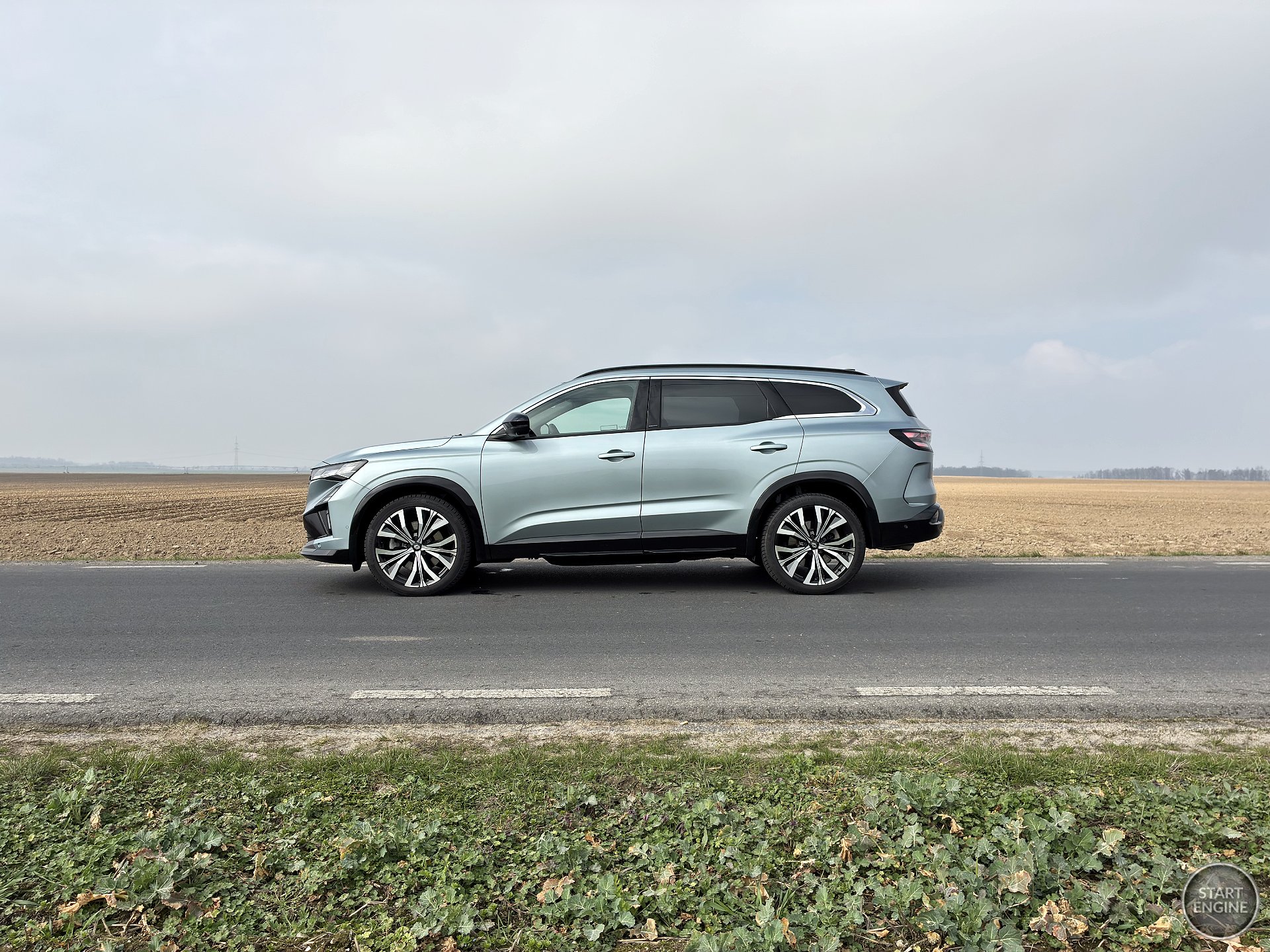 Renault Espace iconic E-TECH (2026)
