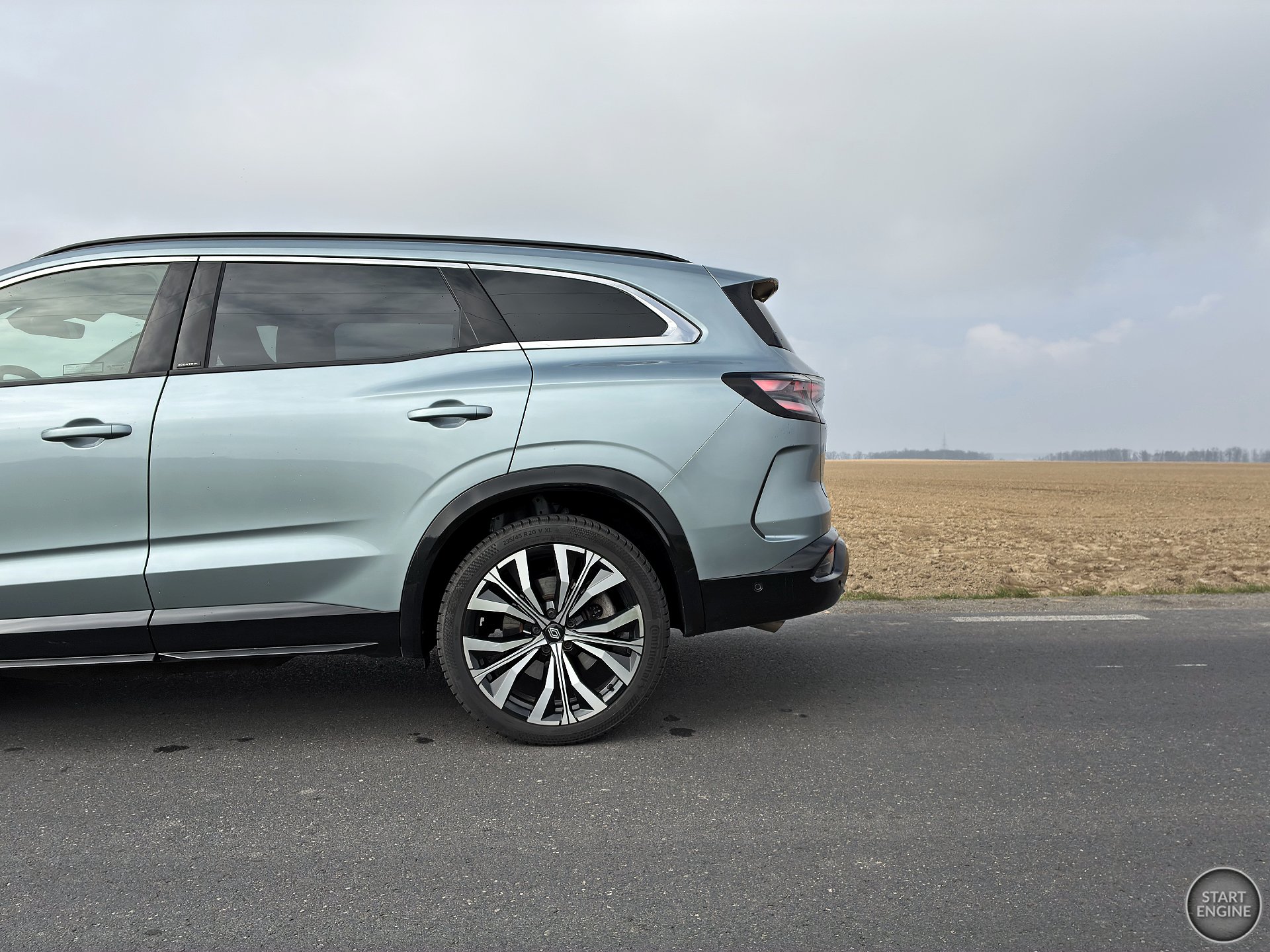 Renault Espace iconic E-TECH (2026)