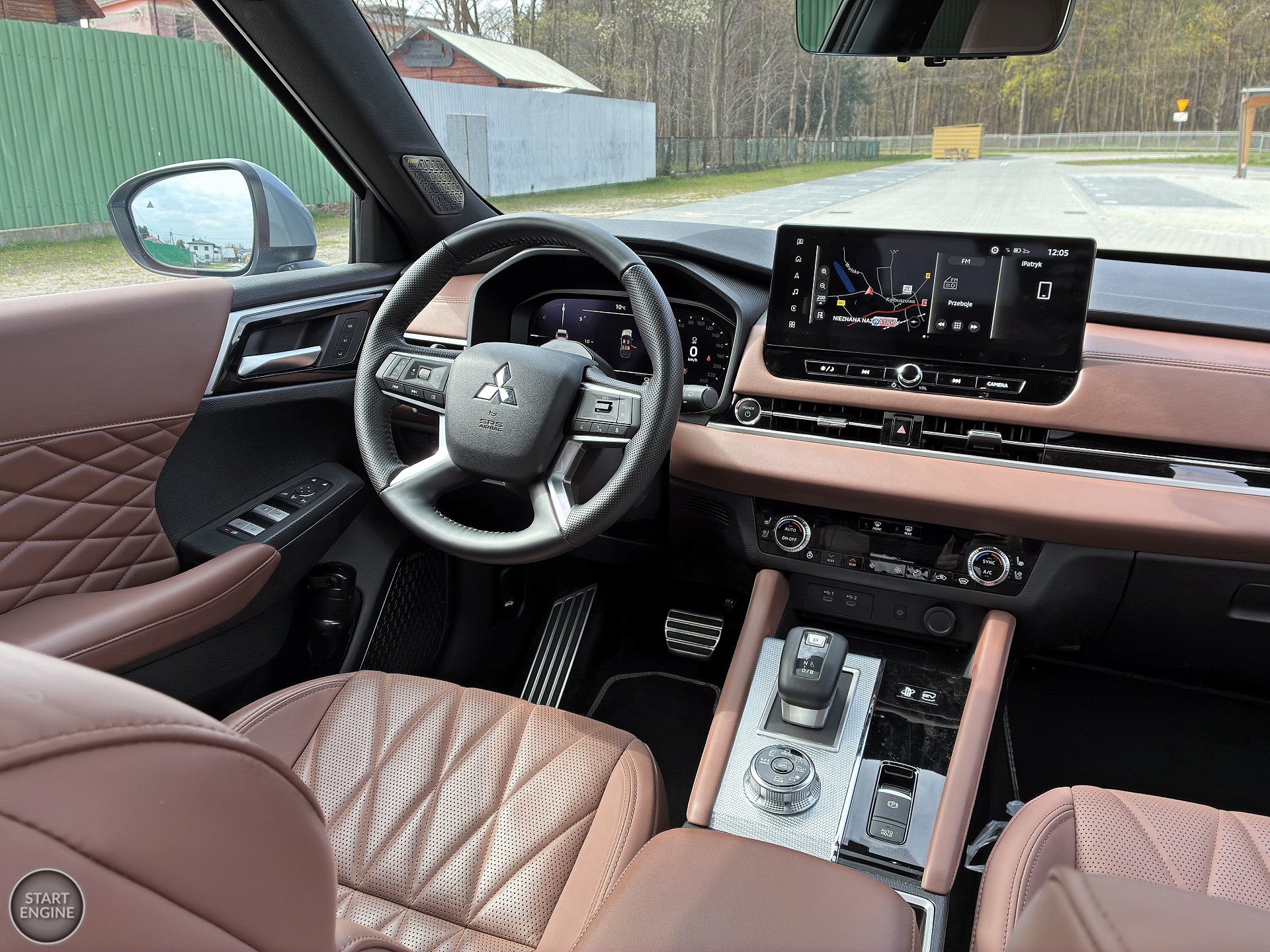 Mitsubishi Outlander PHEV (2026)