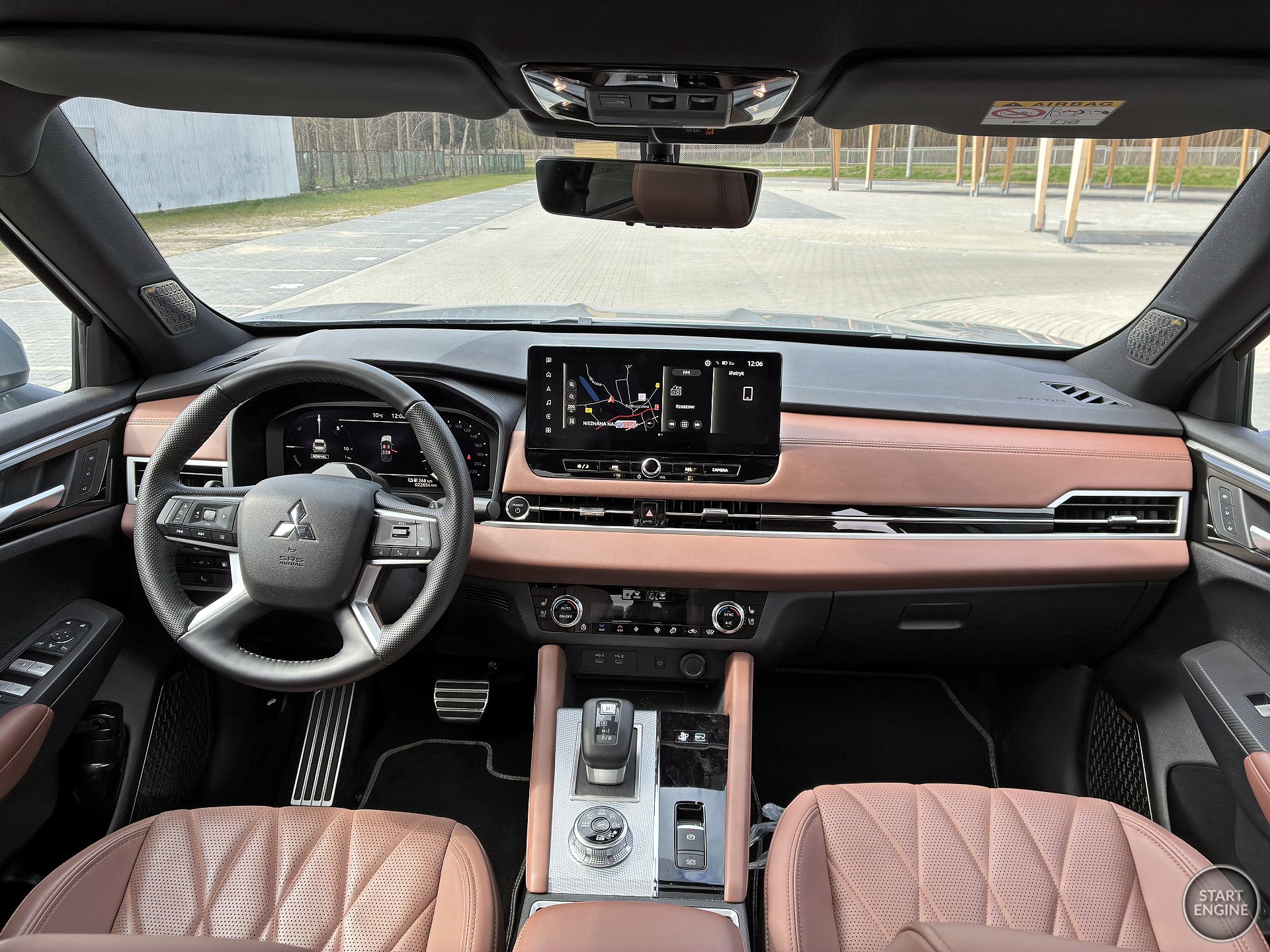 Mitsubishi Outlander PHEV (2026)