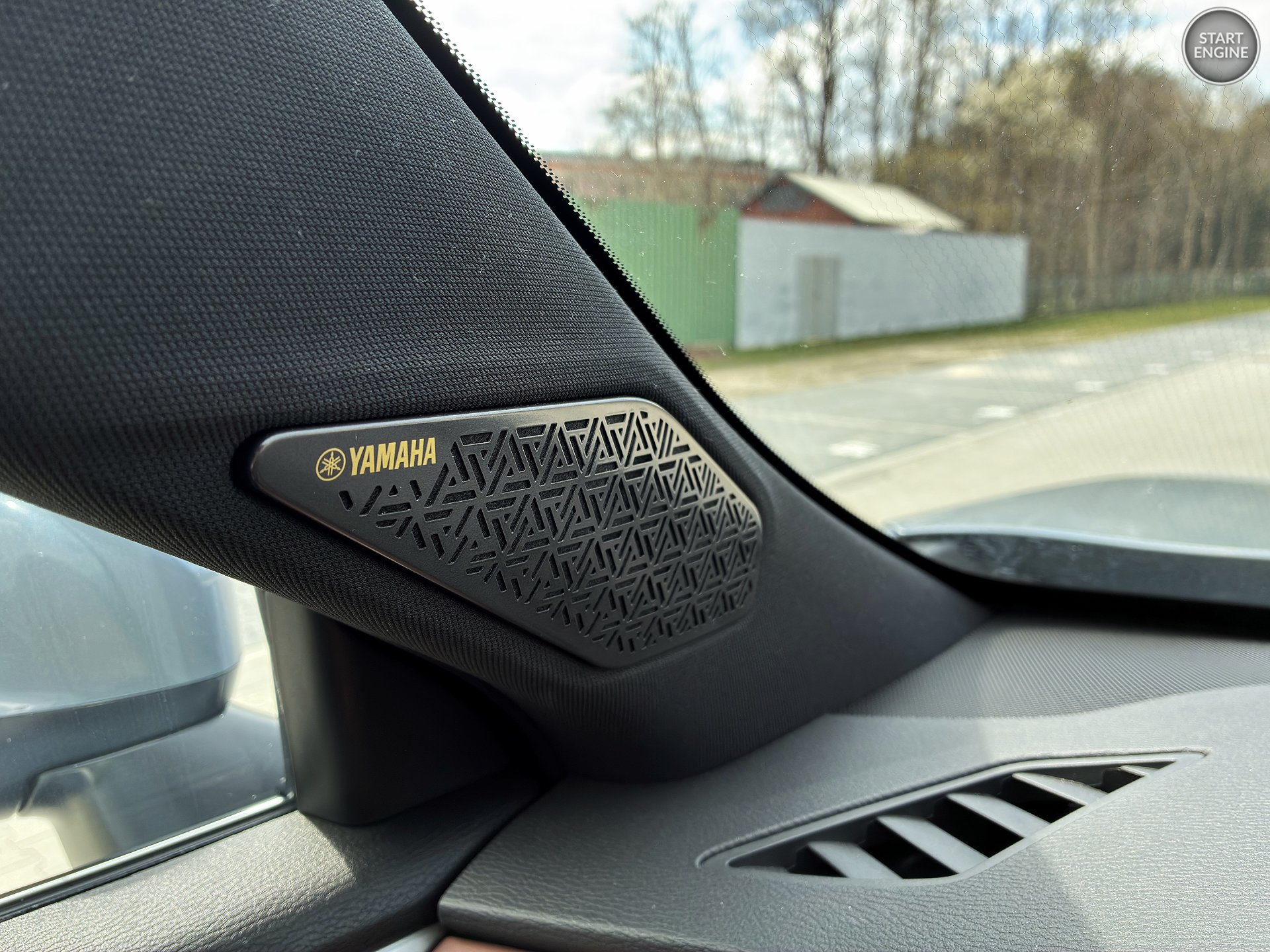 Mitsubishi Outlander PHEV (2026)