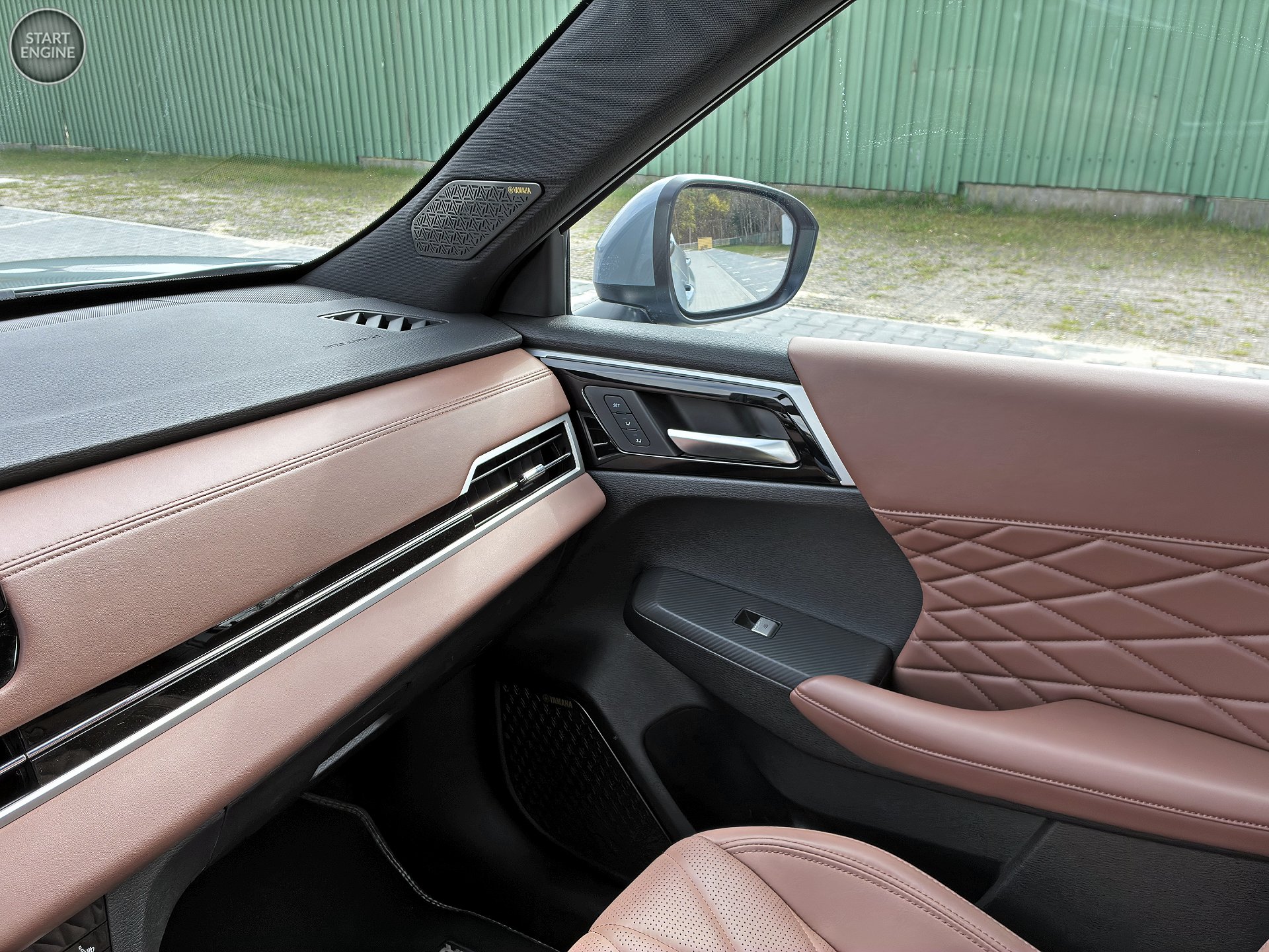 Mitsubishi Outlander PHEV (2026)