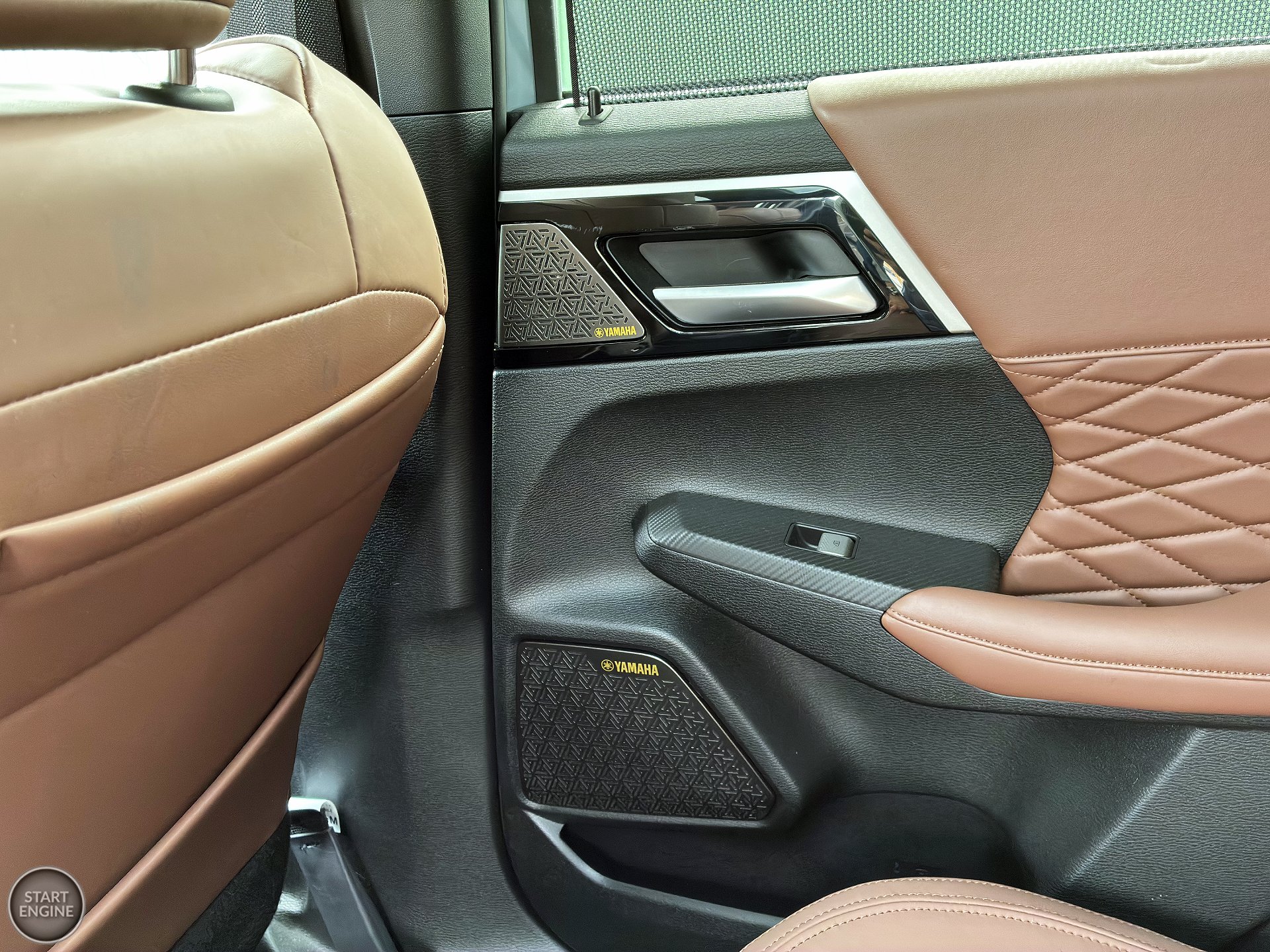 Mitsubishi Outlander PHEV (2026)