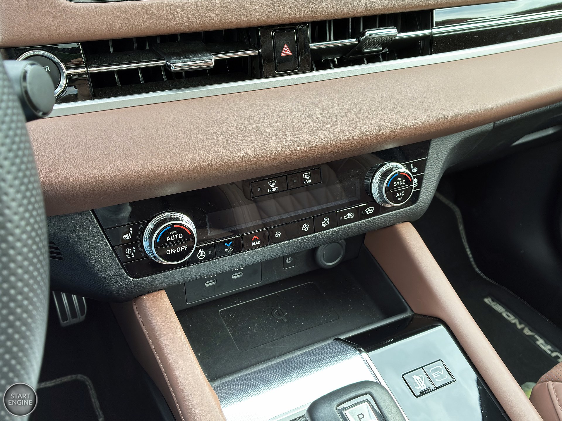 Mitsubishi Outlander PHEV (2026)