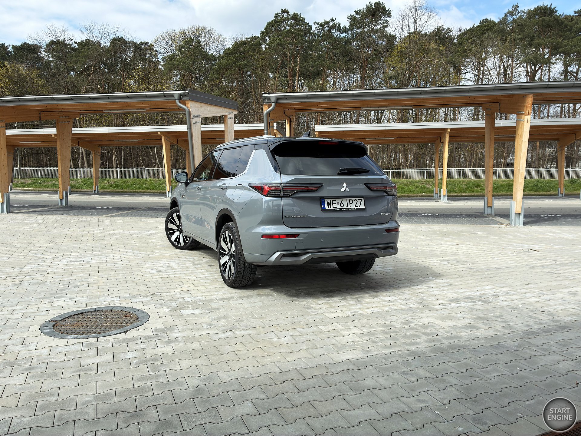 Mitsubishi Outlander PHEV (2026)